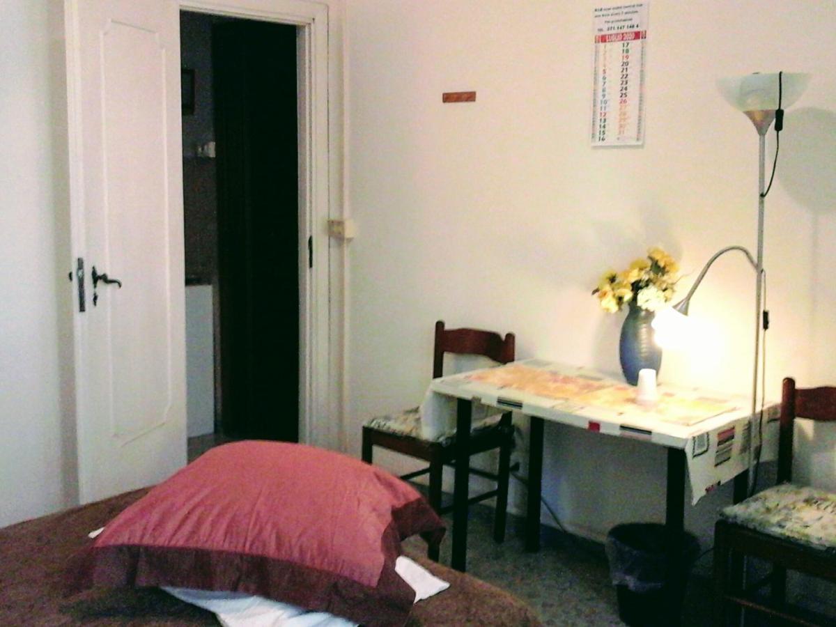 B&B Near Metro' Central Line - Only Wc In The Rooms 15 Minutes To Termini Station 20 To Spagna Square - In The Night Bus Ρώμη Εξωτερικό φωτογραφία